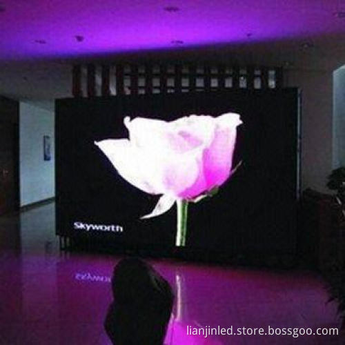 Curtain LED Display with 400W Power Consumption, Measuring 1,024 x 768mm